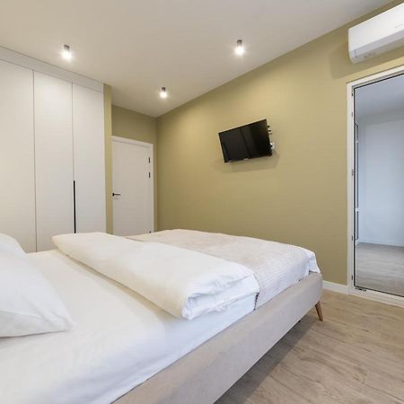 Luxury Apartment Near Metro Station Osokorky 基輔 外观 照片