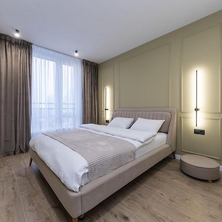 Luxury Apartment Near Metro Station Osokorky 基輔 外观 照片