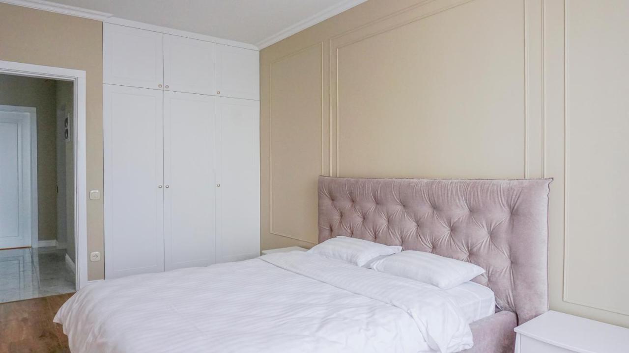 Luxury Apartment Near Metro Station Osokorky 基輔 外观 照片
