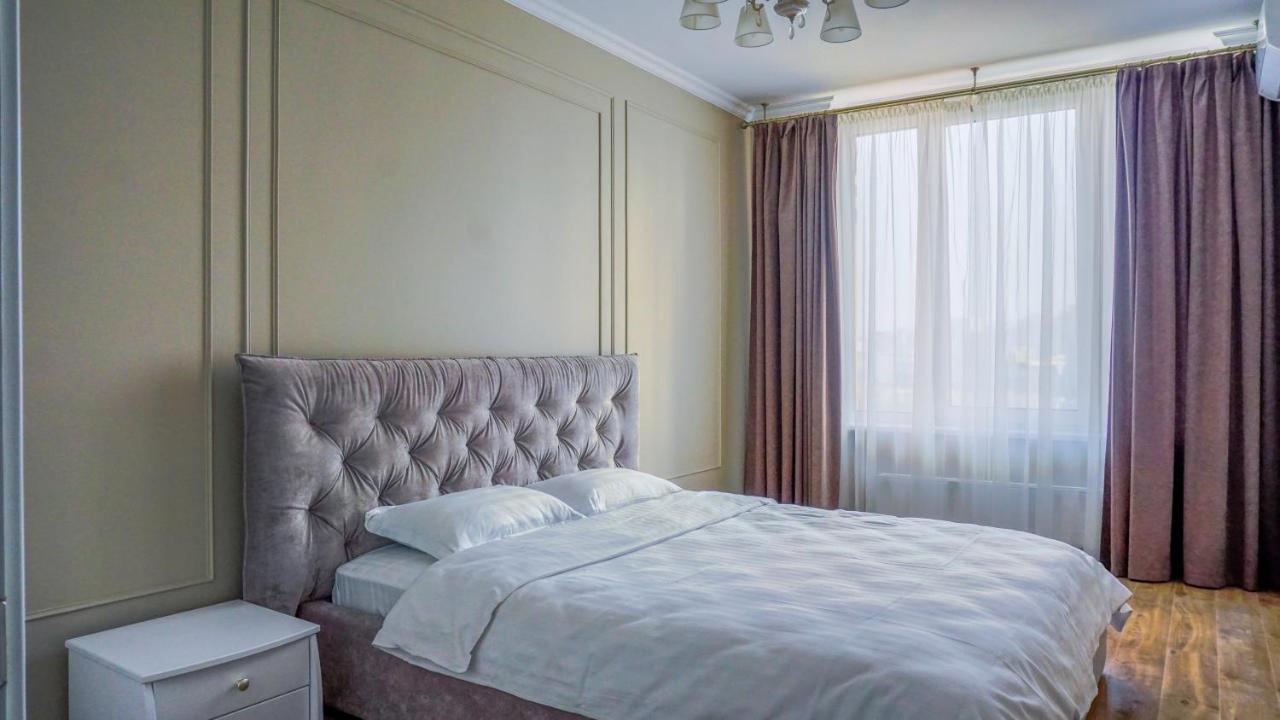 Luxury Apartment Near Metro Station Osokorky 基輔 外观 照片