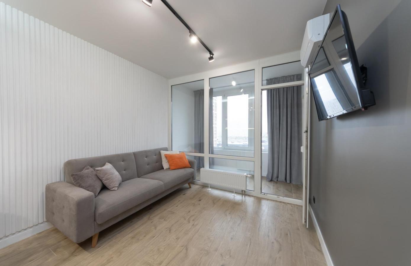 Luxury Apartment Near Metro Station Osokorky 基輔 外观 照片