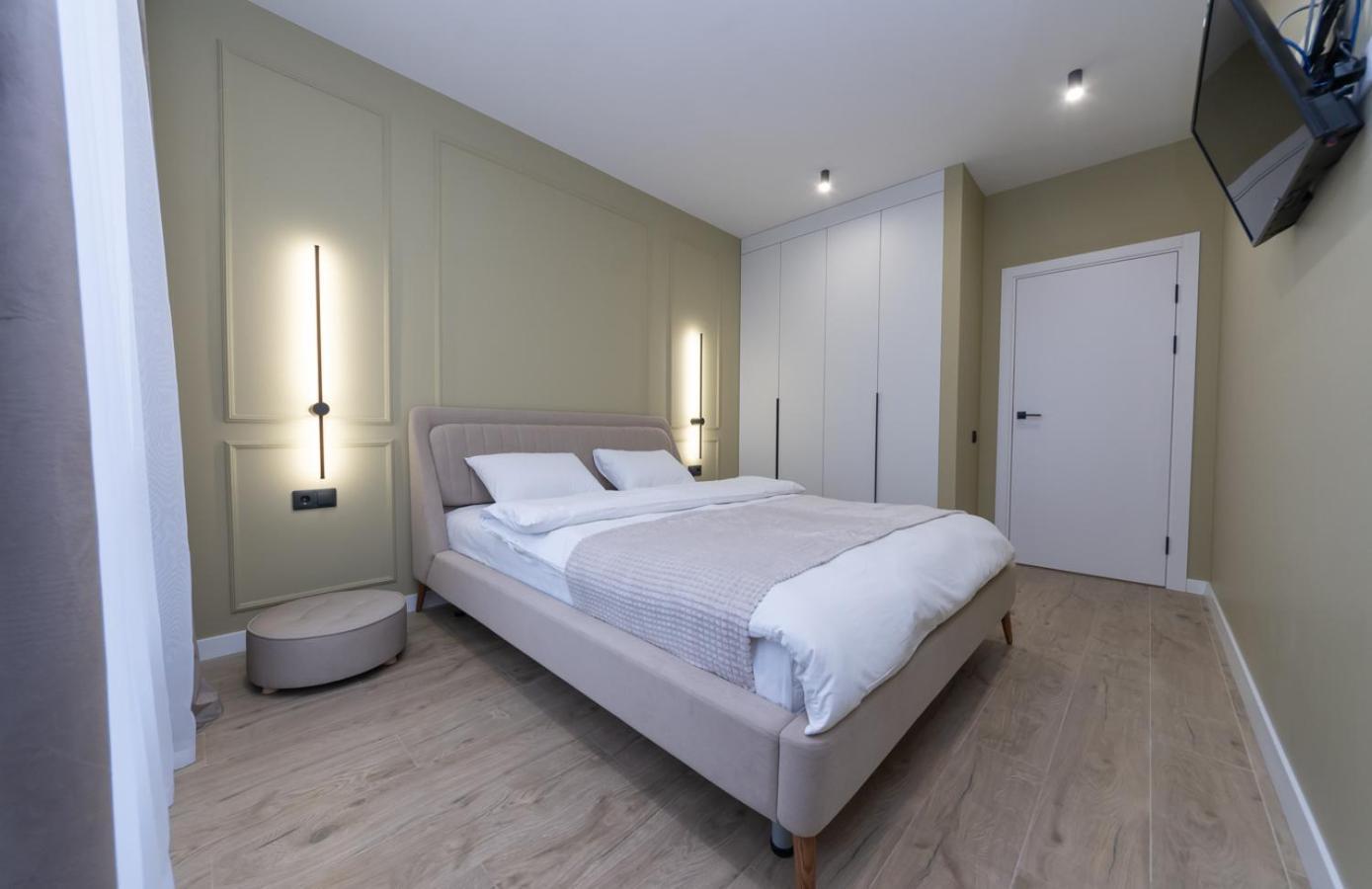 Luxury Apartment Near Metro Station Osokorky 基輔 外观 照片