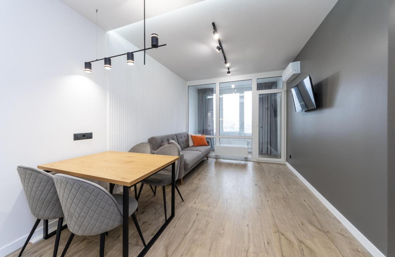 Luxury Apartment Near Metro Station Osokorky 基輔 外观 照片